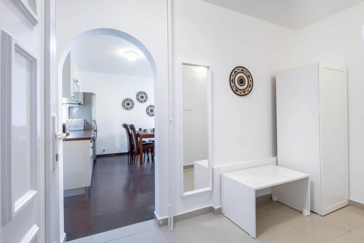 Sunny Balcony - Cute And Cozy Apartment Budapest Exterior photo